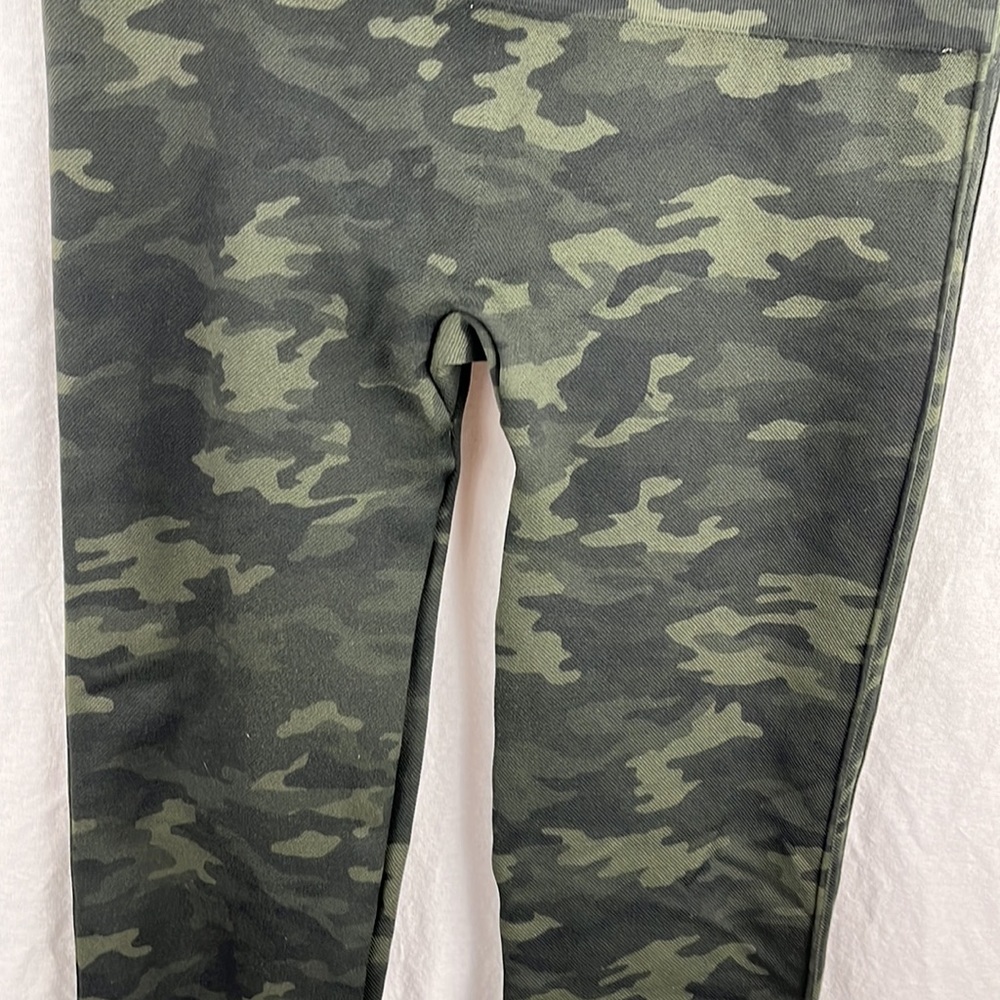 Spanx large camo seamless - Picture 3 of 6